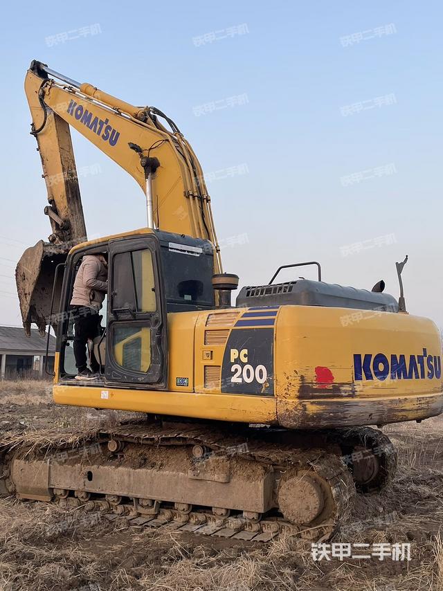 小松PC200-8M0挖掘機(jī)