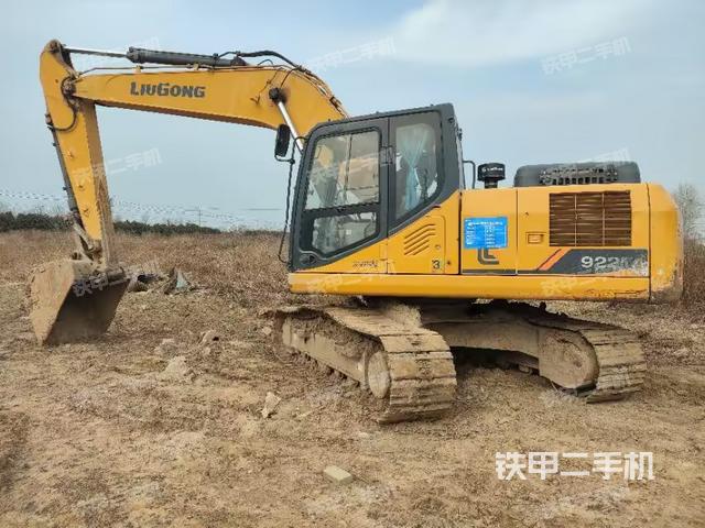 柳工CLG920E挖掘機(jī)