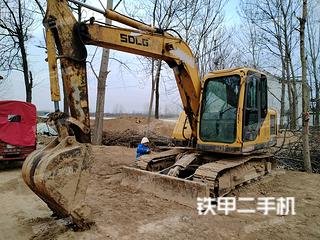 山东临工LG685挖掘机实拍图片