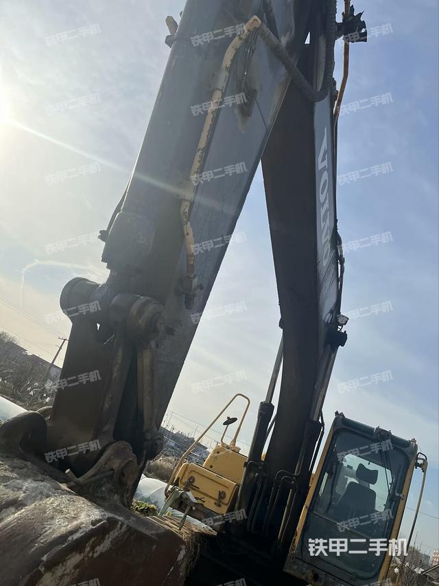 沃爾沃EC210B挖掘機(jī)