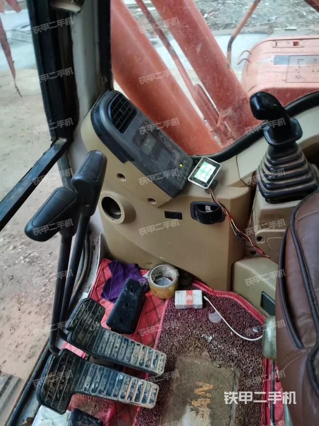 驾驶室整体（整机外观）