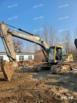 河北-邢台市二手沃尔沃EC210BLC挖掘机实拍照片