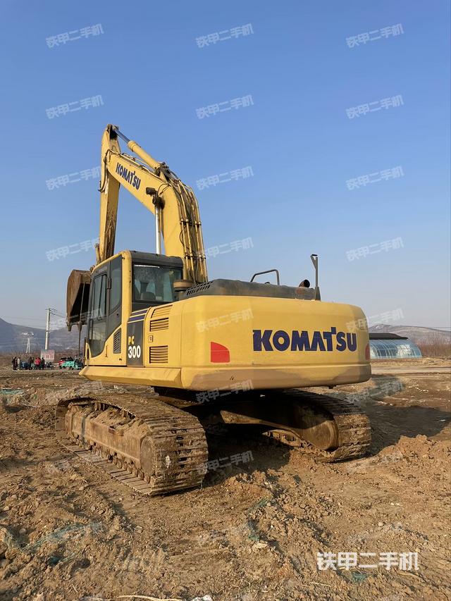 小松PC240LC-8挖掘机
