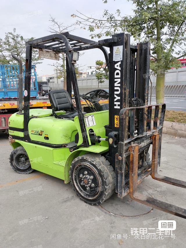 现代HD30E-07叉车