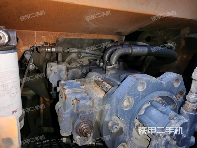 液壓泵斜45?右(大件艙室) 液壓泵斜45?右(大件艙室)