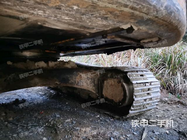 左側(cè)行走馬達(dá)蓋板(行走機(jī)構(gòu)) 左側(cè)行走馬達(dá)蓋板(行走機(jī)構(gòu))