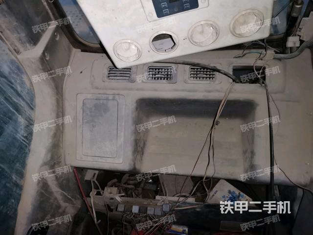 座椅后部(駕駛室部分) 座椅后部(駕駛室部分)
