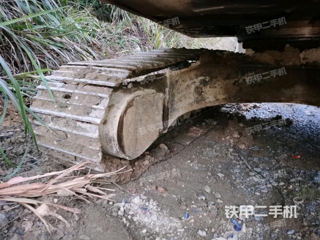 右側(cè)行走馬達(dá)蓋板(行走機(jī)構(gòu)) 右側(cè)行走馬達(dá)蓋板(行走機(jī)構(gòu))