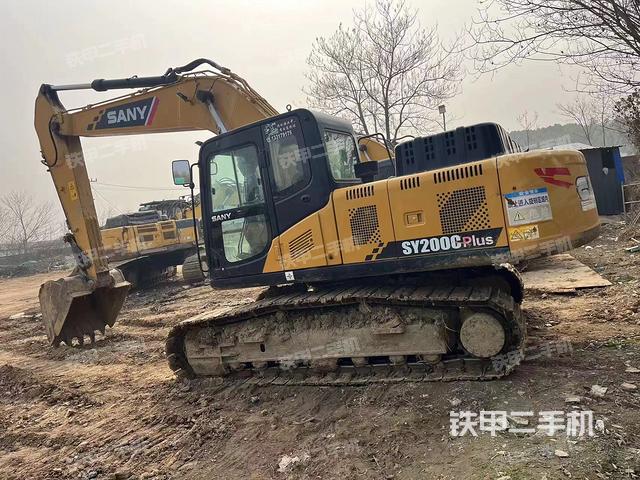 三一重工SY200C挖掘机