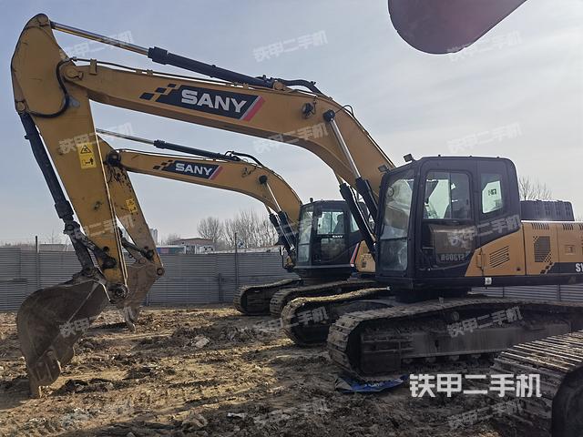 三一重工SY215C挖掘机