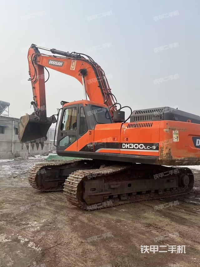 斗財DE300-9S挖掘機