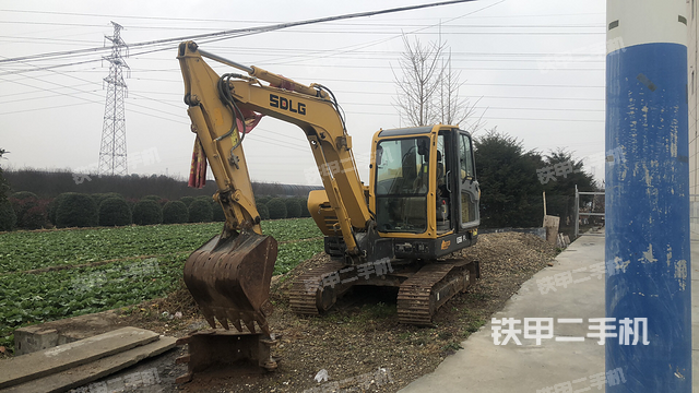 山東臨工E660FL挖掘機