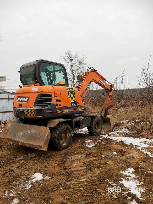 整机右后45°（整机外观）