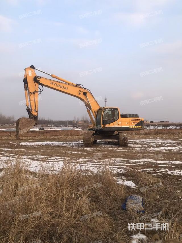 现代R335LC-9T挖掘机