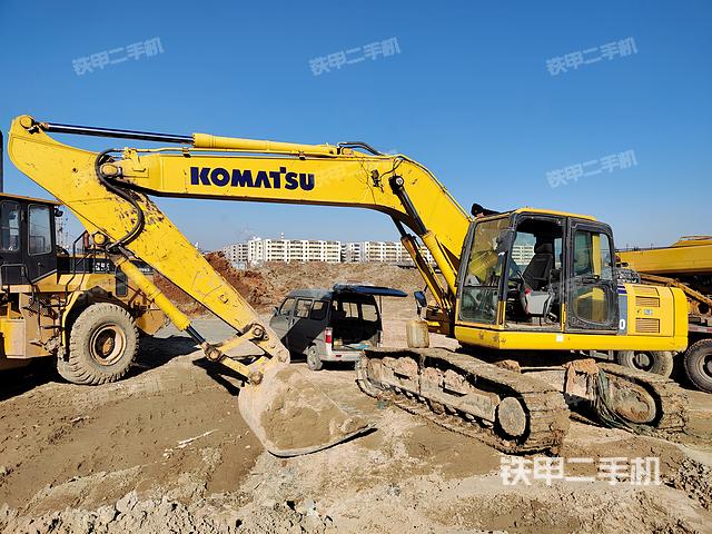 小松PC220-8M0挖掘機(jī)