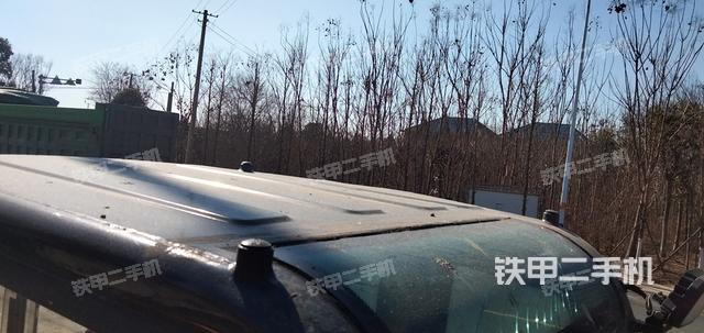 驾驶室顶部（整机外观）