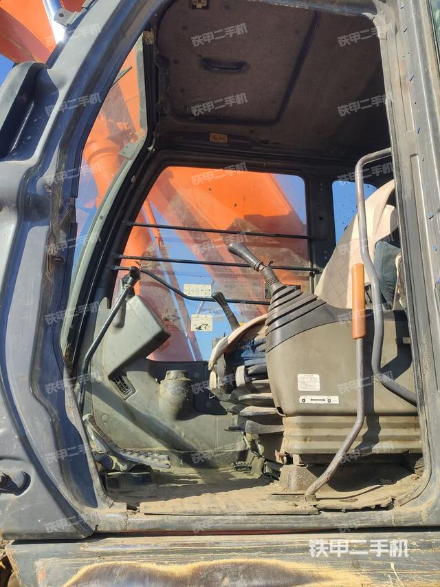 驾驶室整体（整机外观）