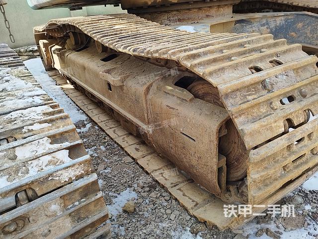 單側(cè)履帶整體（整機(jī)外觀）