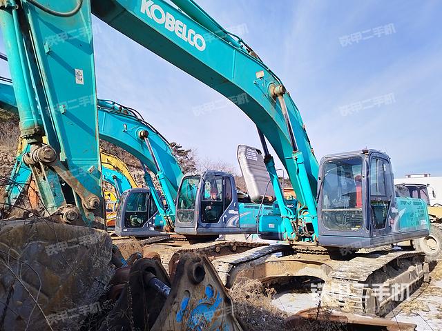 神钢SK350LC-8挖掘机