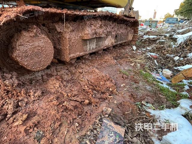 單側(cè)履帶整體（整機(jī)外觀）