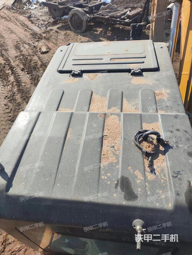 駕駛室頂部（整機(jī)外觀）