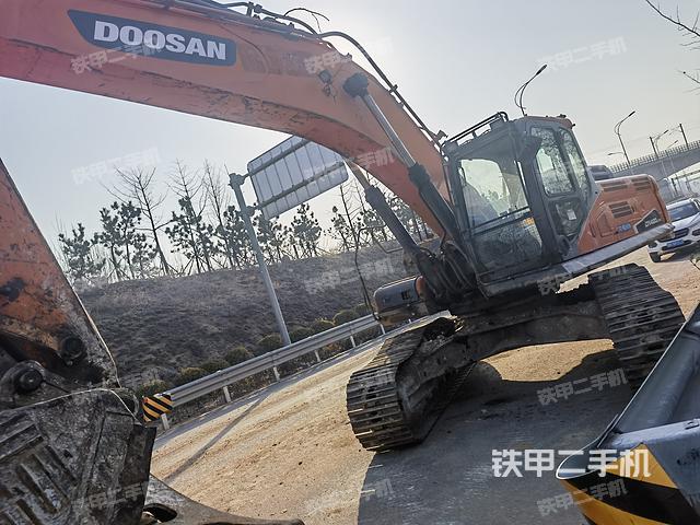 斗山DX380LC-9C挖掘机