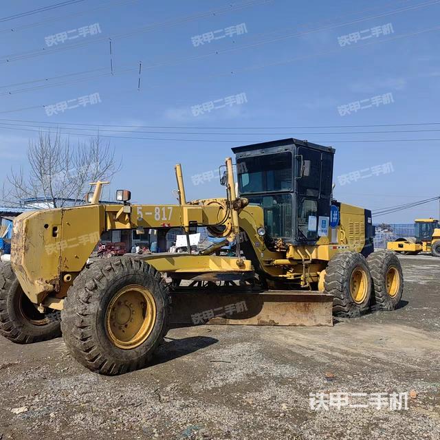 國機(jī)常林718-5平地機(jī)