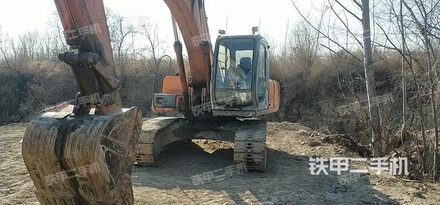 日立EX200-5挖掘机