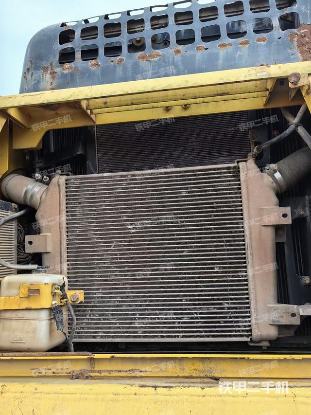 散熱器正面（大件艙室）