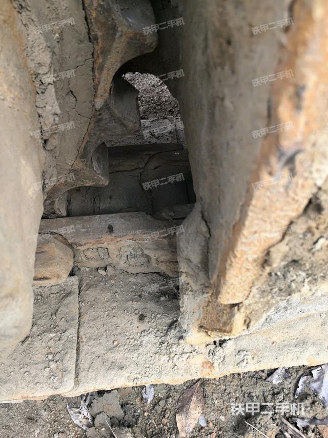 右側(cè)行走馬達(dá)蓋板（行走機(jī)構(gòu)）