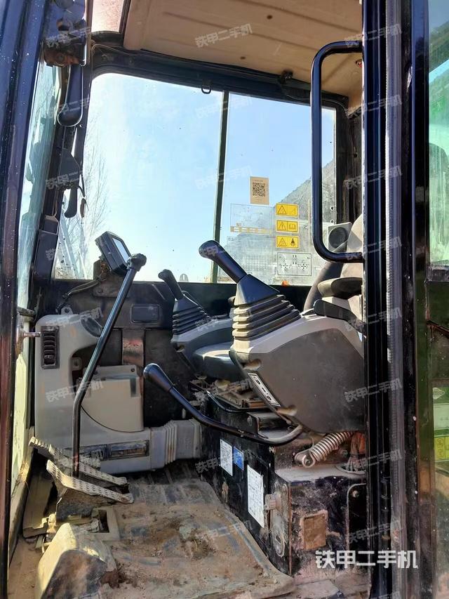 驾驶室整体（整机外观）