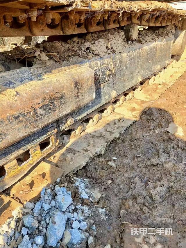 单侧履带整体（整机外观）