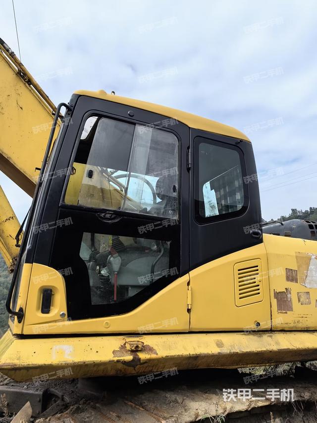 駕駛室正側(cè)（駕駛室部分）