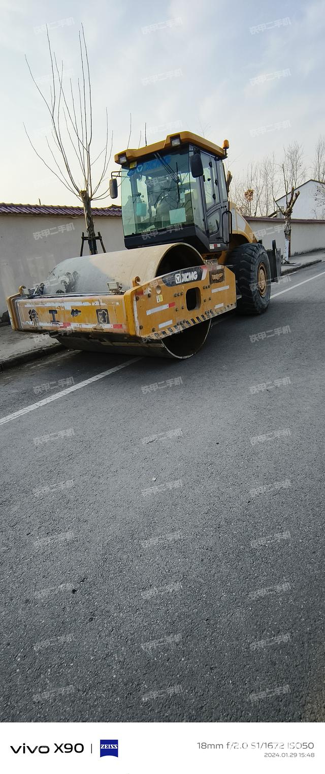 徐工XS263J壓路機(jī)