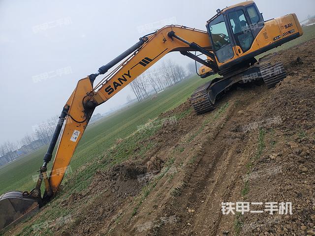 三一重工SY215C挖掘機