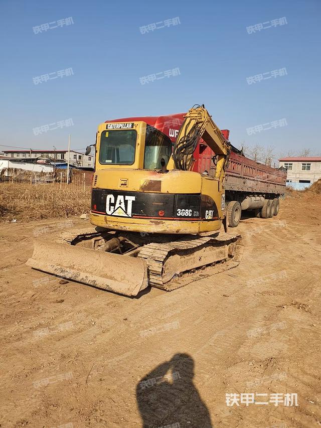驾驶室顶部（整机外观）