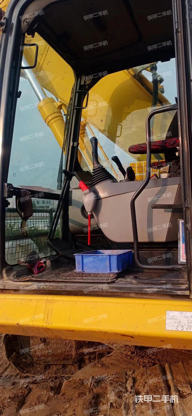 驾驶室整体（整机外观）