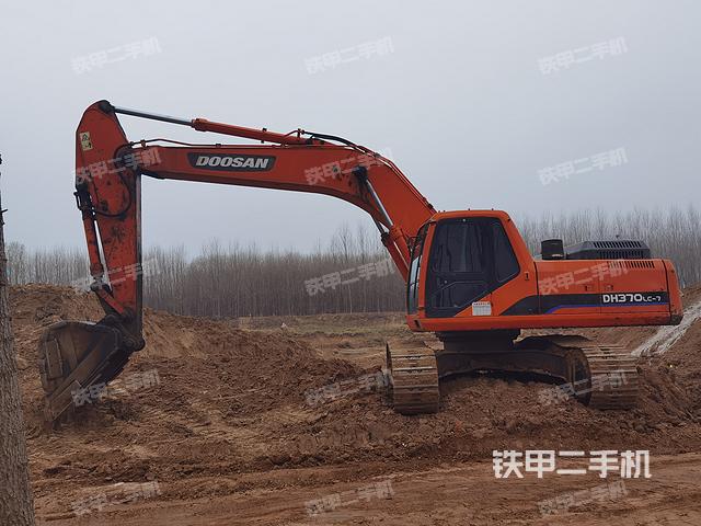 驾驶室整体（整机外观）