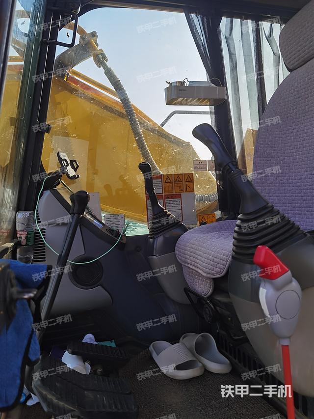 驾驶室整体（整机外观）