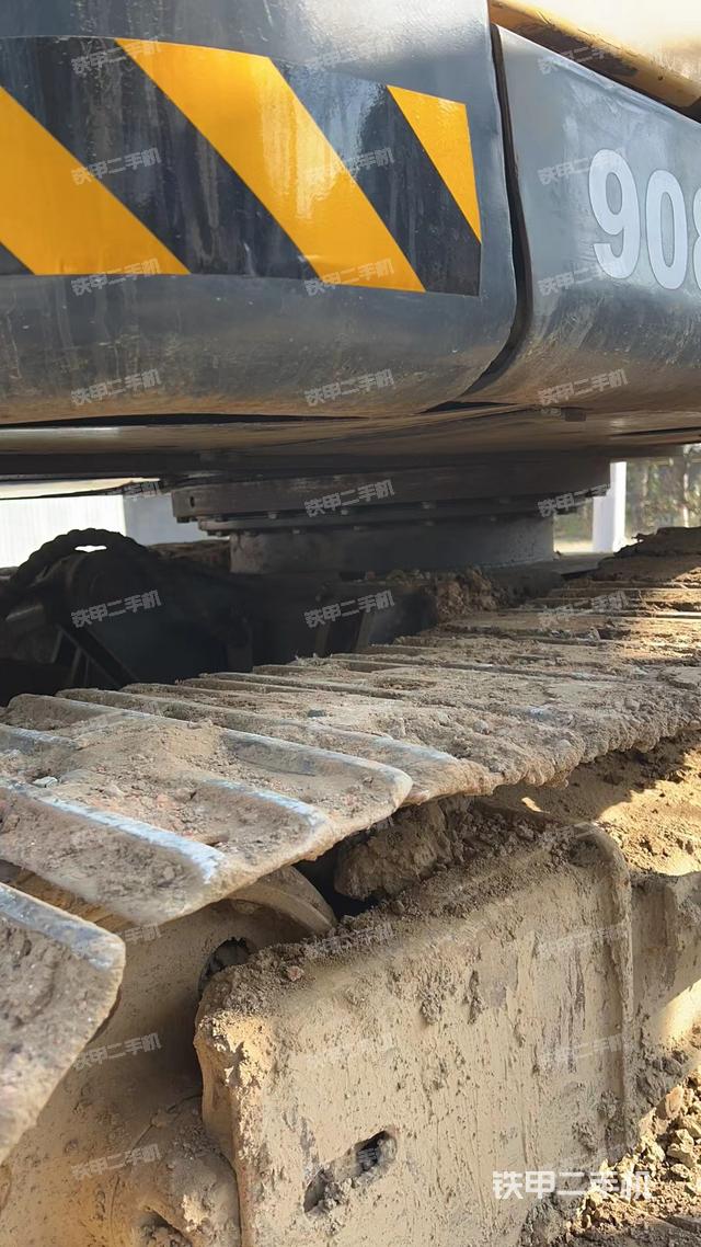 单侧履带整体（整机外观）