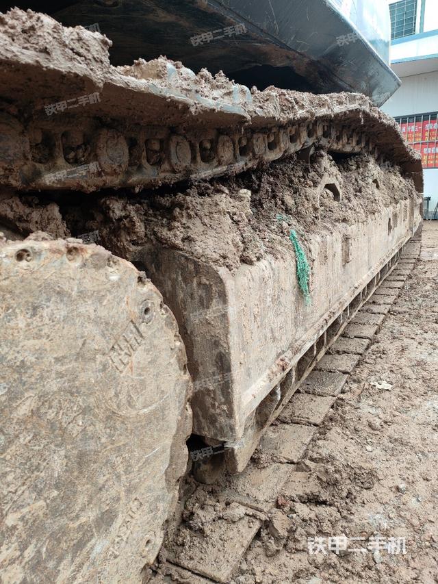 单侧履带整体（整机外观）