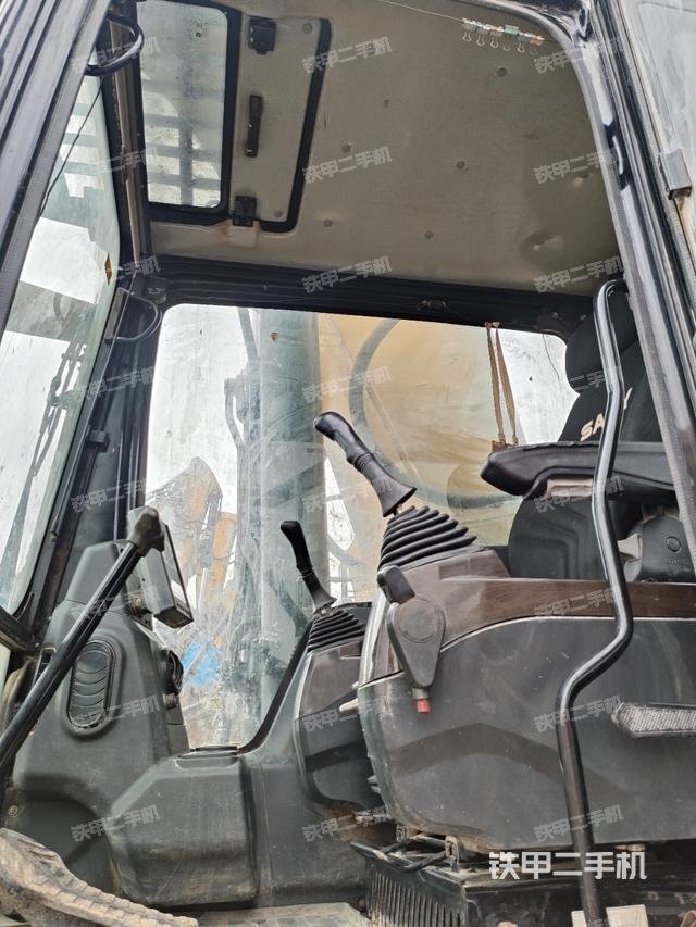 驾驶室整体（整机外观）