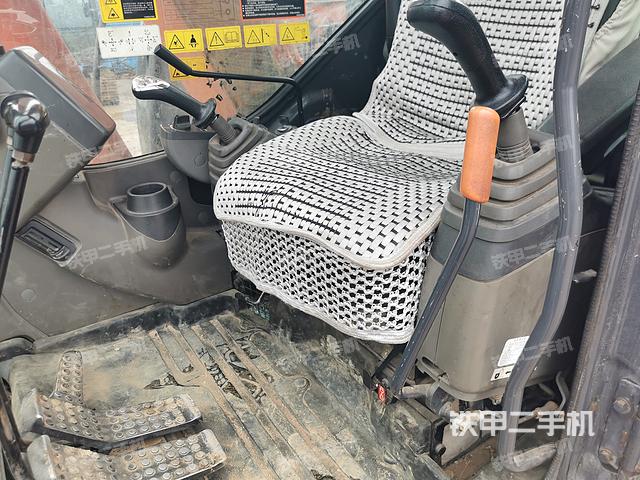 驾驶室整体（整机外观）