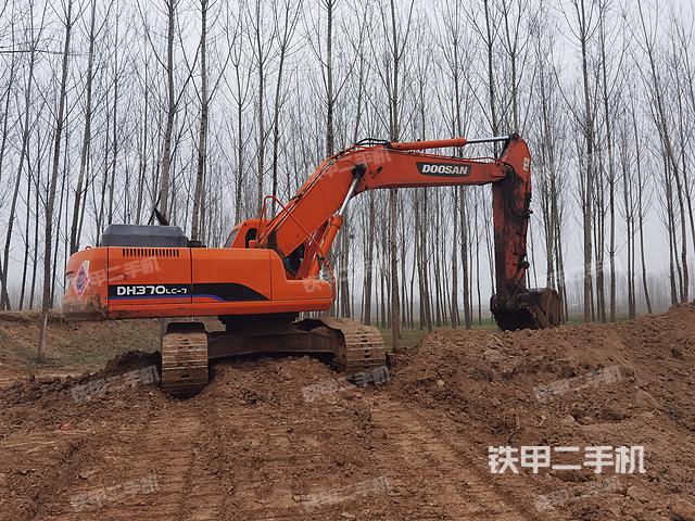 斗山DH300LC-7挖掘机
