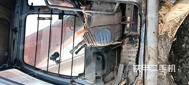 驾驶室整体（整机外观）