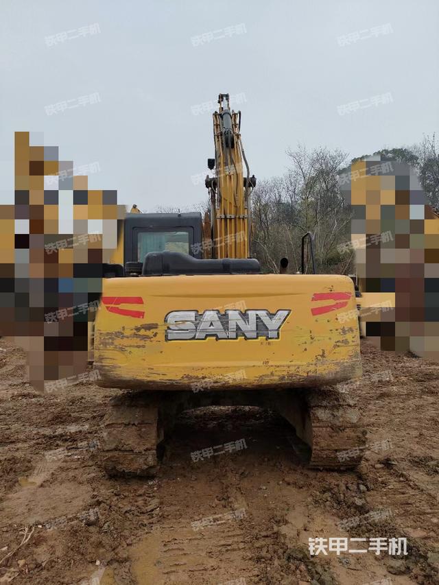 驾驶室顶部（整机外观）