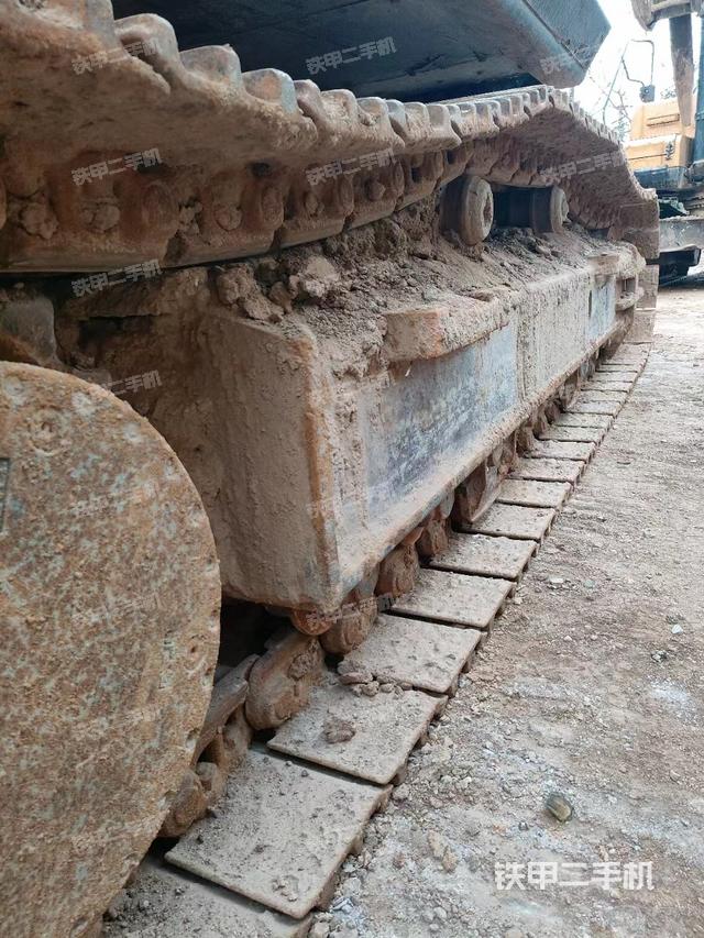 单侧履带整体（整机外观）