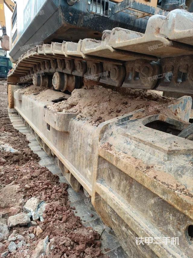 单侧履带整体（整机外观）