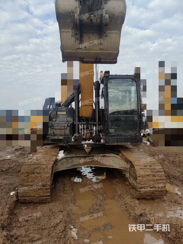 驾驶室顶部（整机外观）