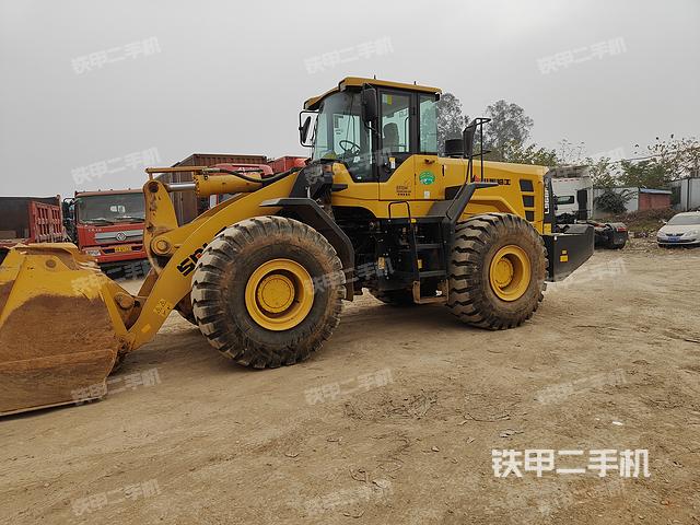 工作装置整体（整机外观及大件）